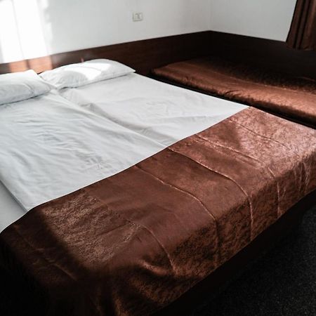 Casa Gorjeneasca 호텔 Târgu Jiu 외부 사진