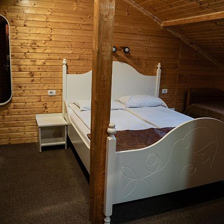 Casa Gorjeneasca 호텔 Târgu Jiu 외부 사진