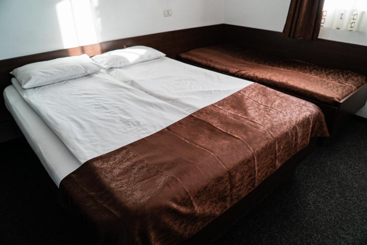 Casa Gorjeneasca 호텔 Târgu Jiu 외부 사진