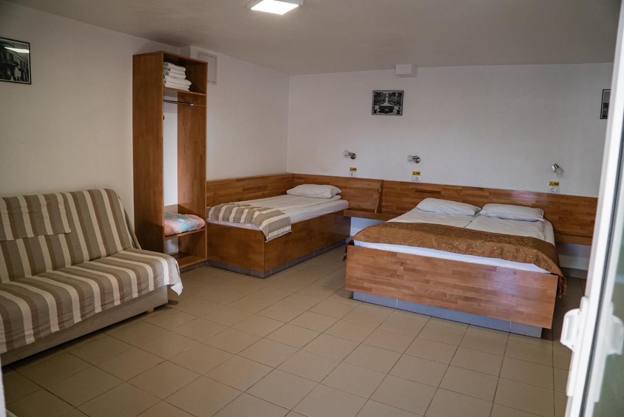 Casa Gorjeneasca 호텔 Târgu Jiu 외부 사진