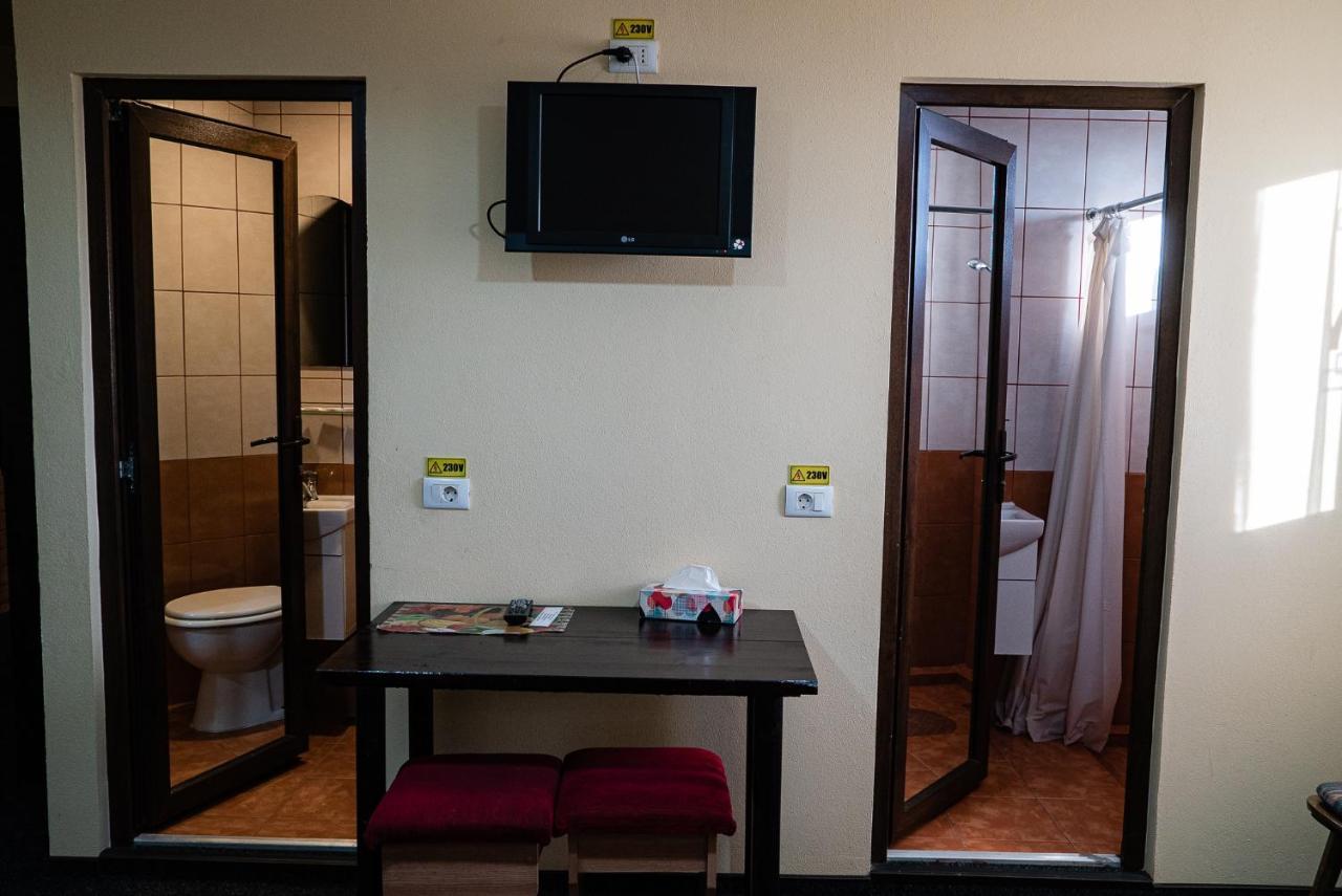 Casa Gorjeneasca 호텔 Târgu Jiu 외부 사진