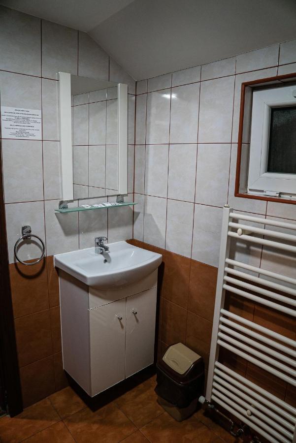 Casa Gorjeneasca 호텔 Târgu Jiu 외부 사진